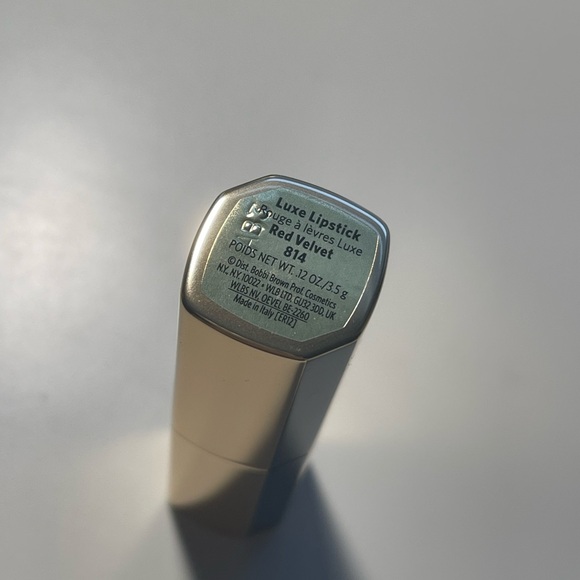 Bobbi brown luxe lipstick in the shade red velvet - Picture 5 of 6